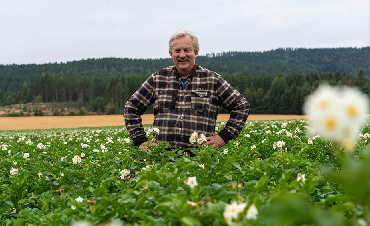 Folk som sparer med Agrol