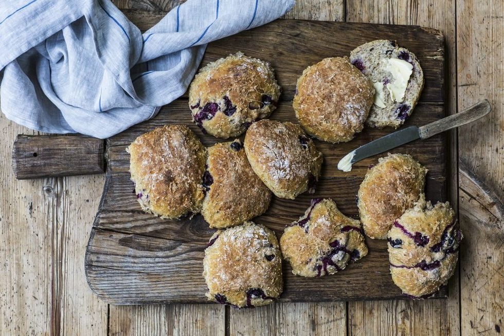 Myslirundstykker med blåbær