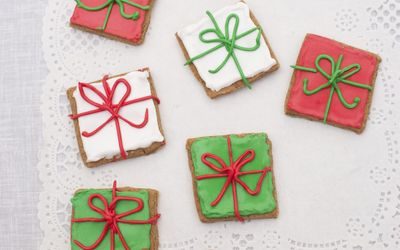Kjeks pyntet som julegaver