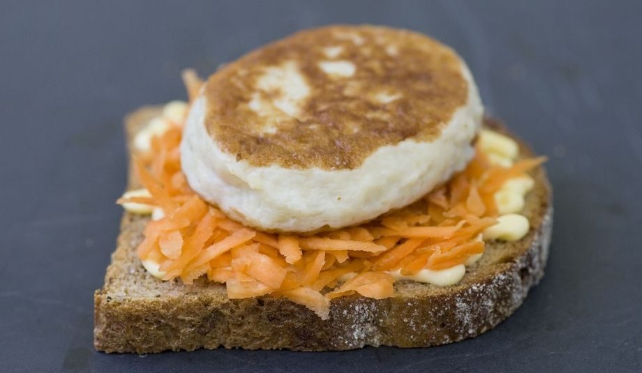 Fiskekake med gulrot og majones