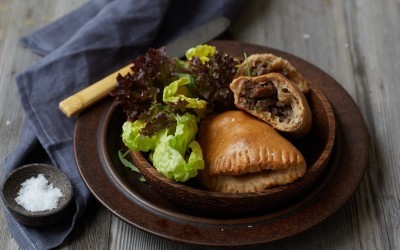 oppskrift på Piroger med kjøtt, løk og sopp