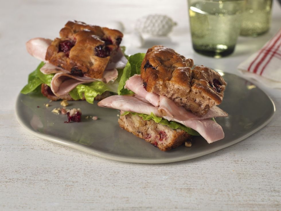 Julefocaccia med ribberull gjenbruker restene fra julematen