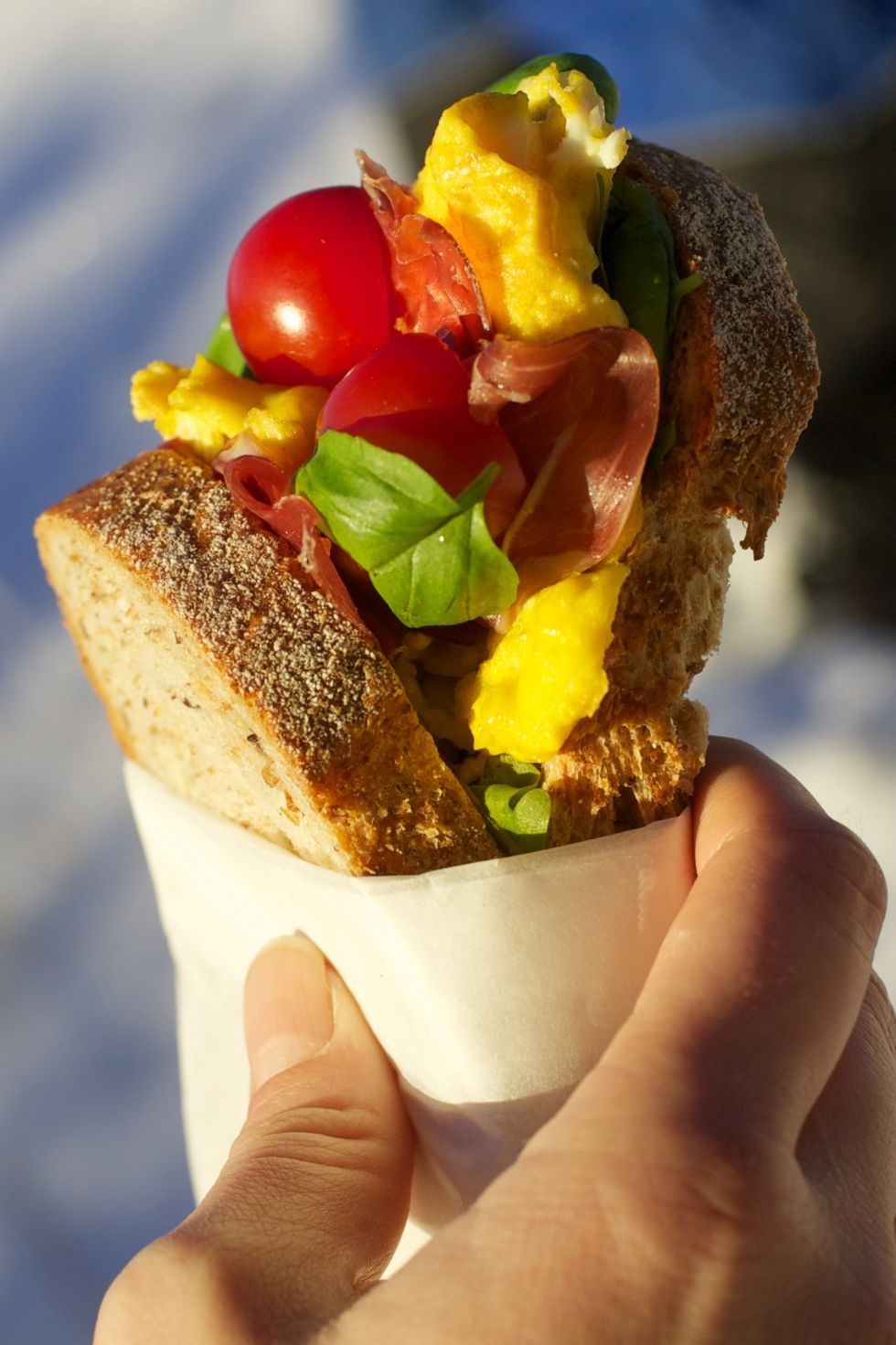 Blings med spekeskinke og eggerøre