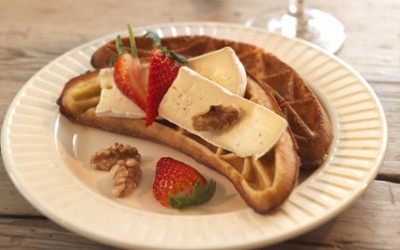 oppskrift på Vafler med valnøtter og brie