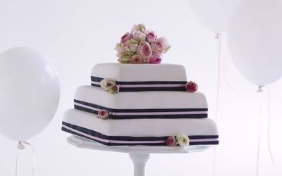 treetasjes bryllupskake