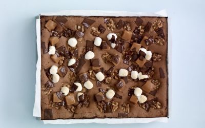 Brownies med karameller og marshmallows
