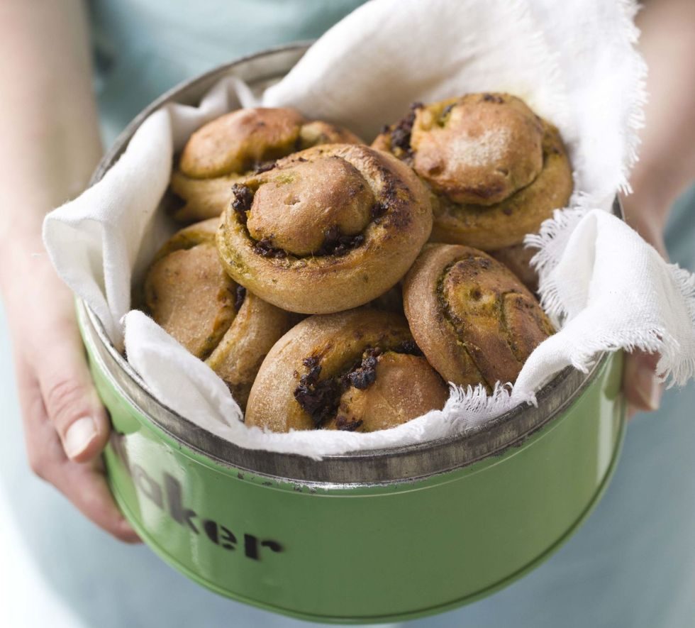 Pestosnurrer i en kakeboks