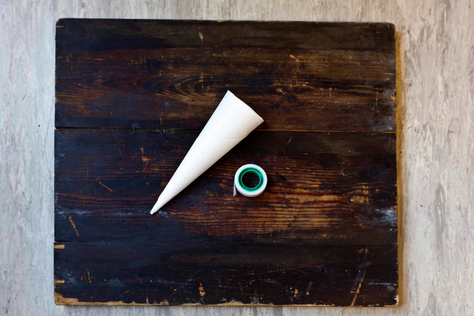 cone in the making - kremmerhus på trefjøl