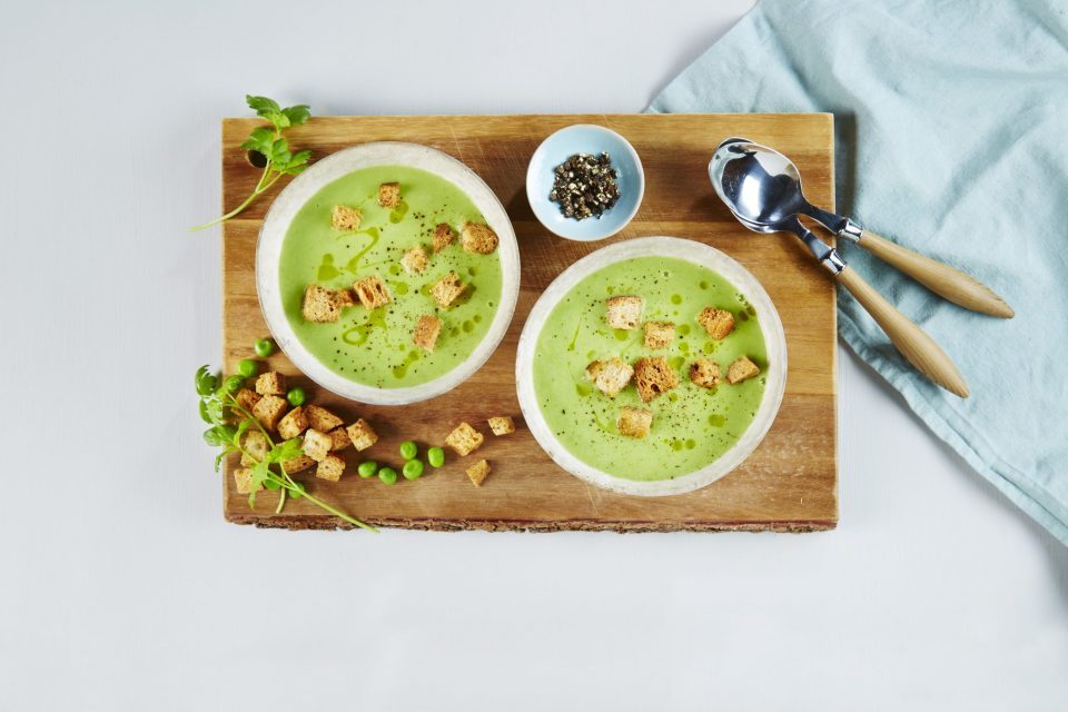 matprat-br%e2%94%9cd-korn_ertesuppe