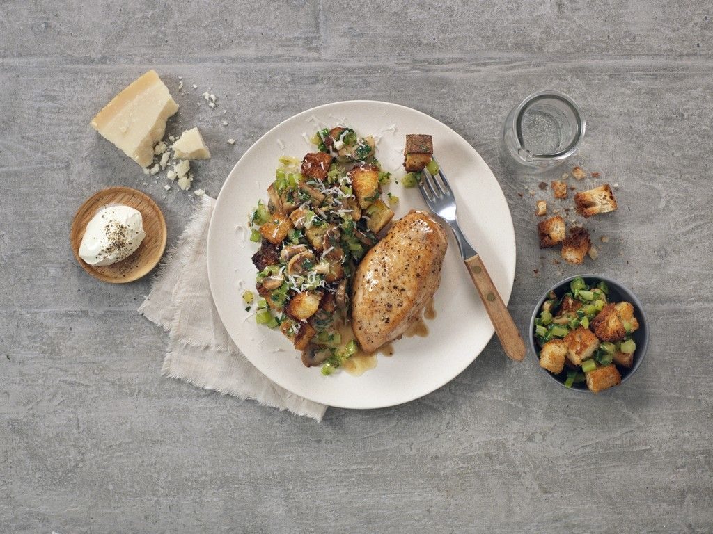 Brødsalat med kyllingfilet