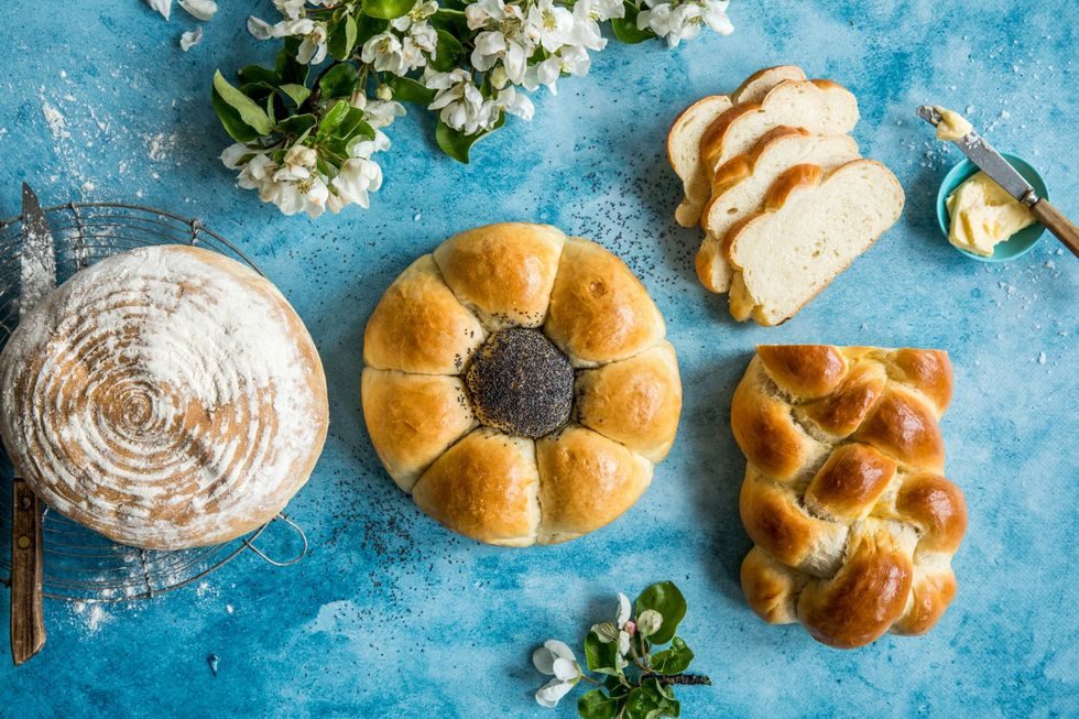 Tre ulike former på loff av samme deig