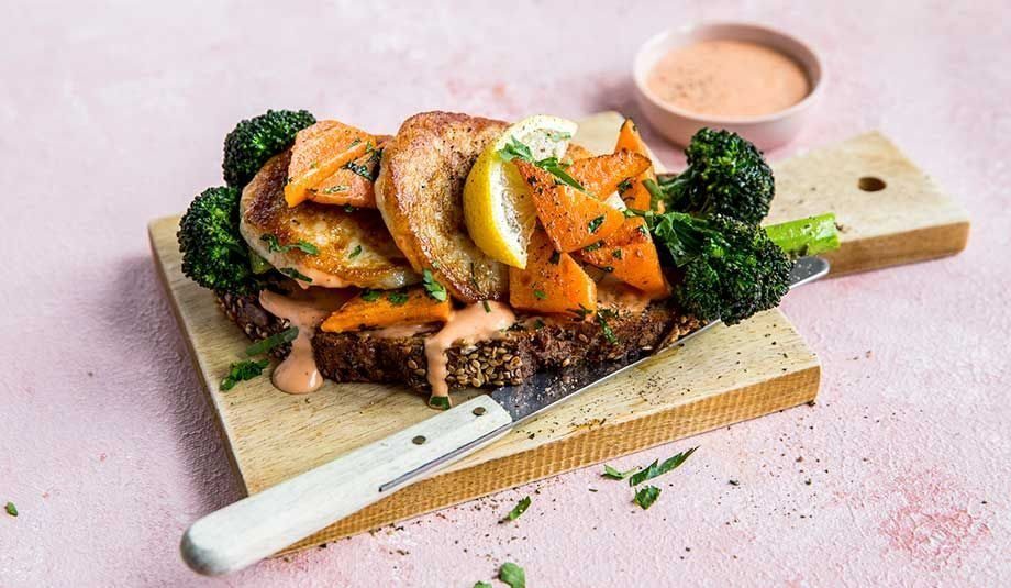 Brødskive med fiskekake