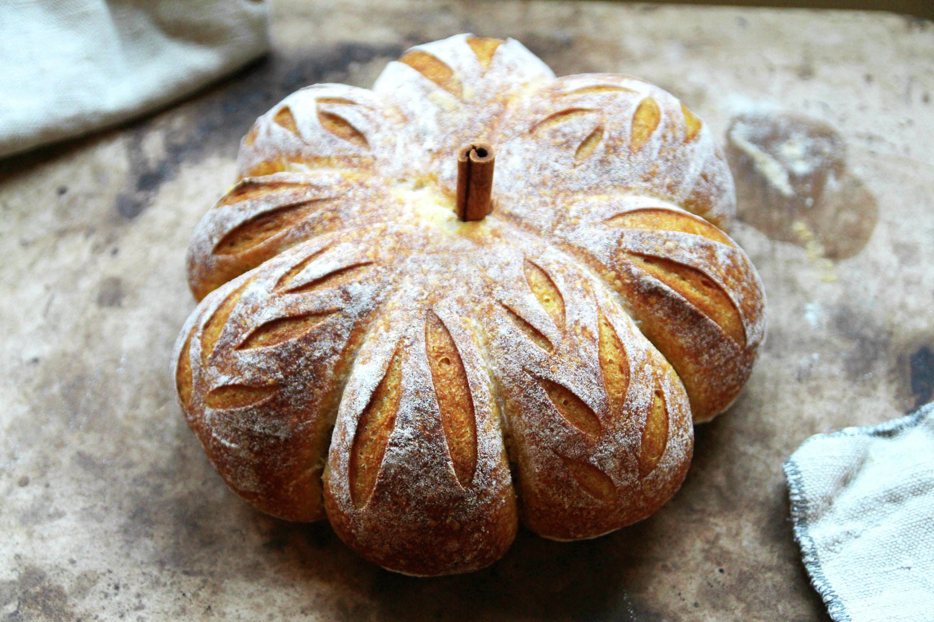 Surdeigsbrød med gresskar
