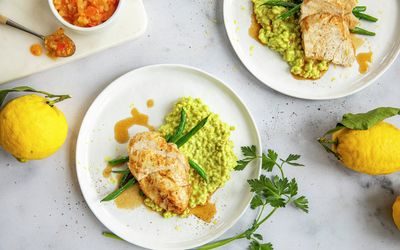 Gule byggryn med kylling og aspargesbønner