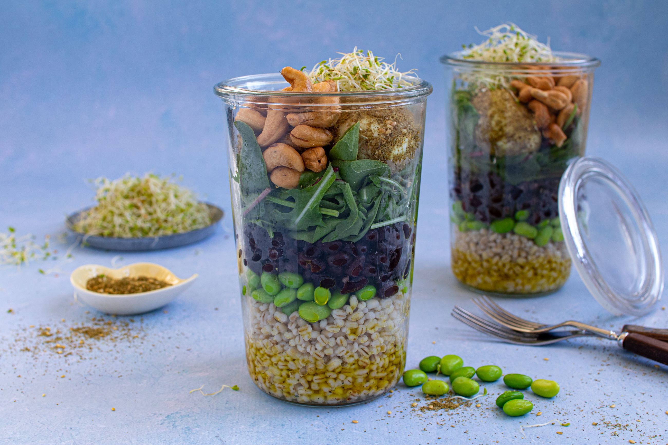 Matpakke på glass: Byggrynsalat med krydret egg