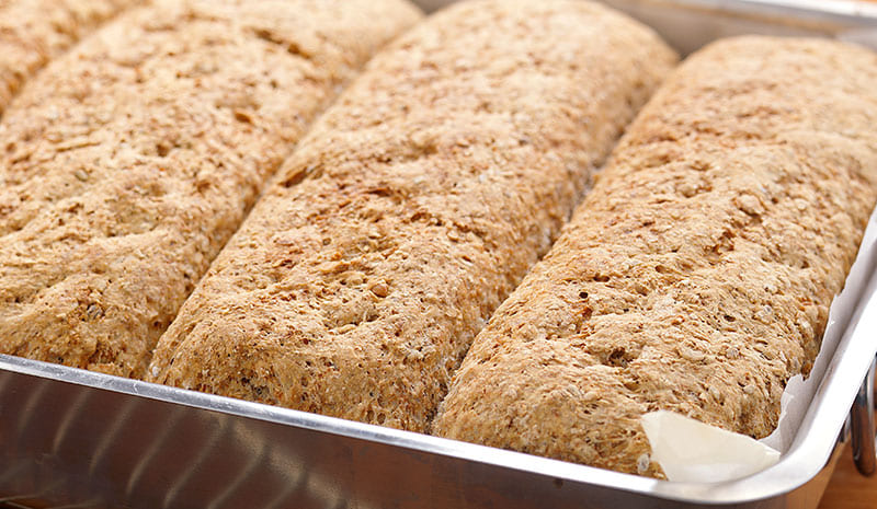 Fire brød i langpanne 