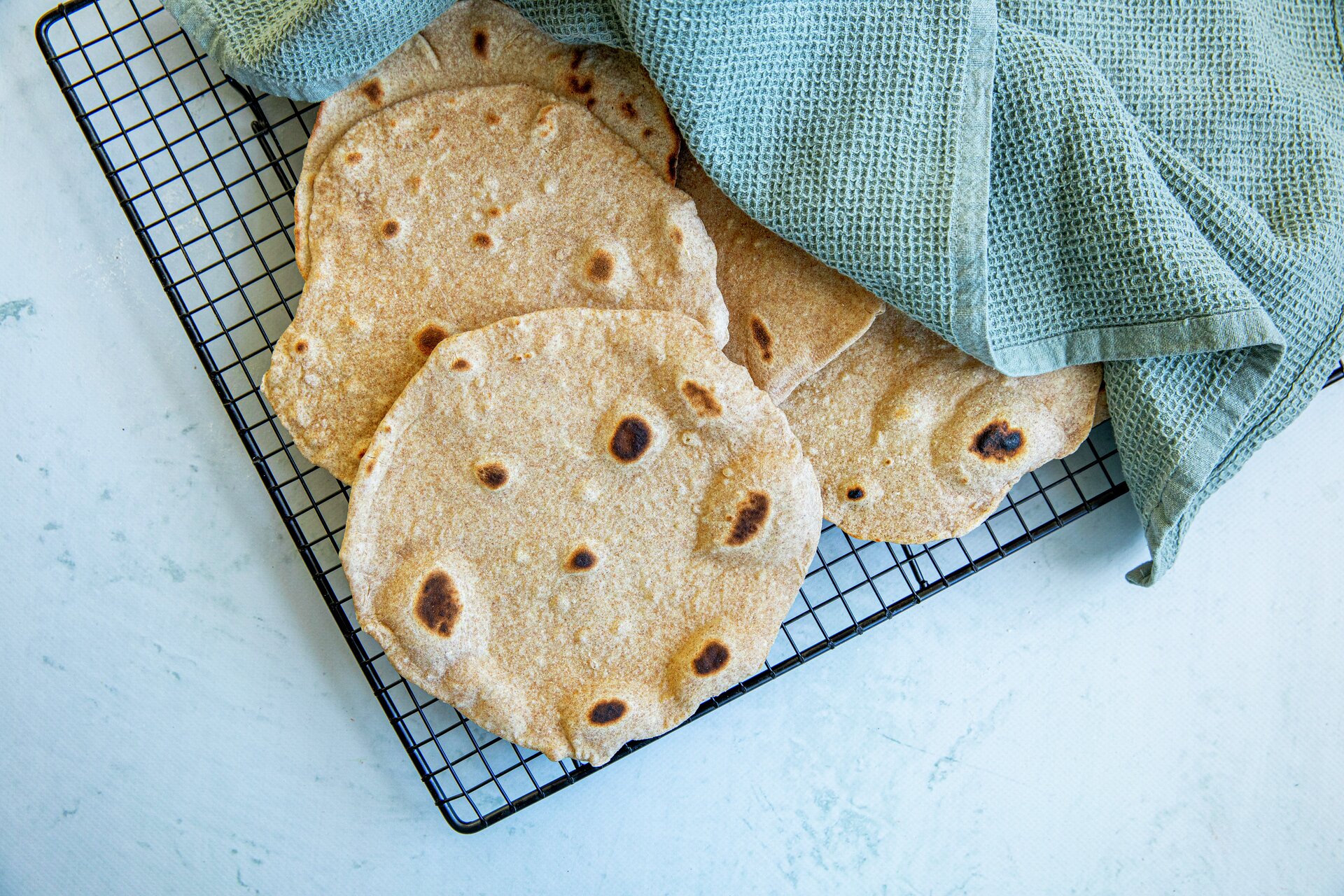 Grove tortillalefser med byggmel