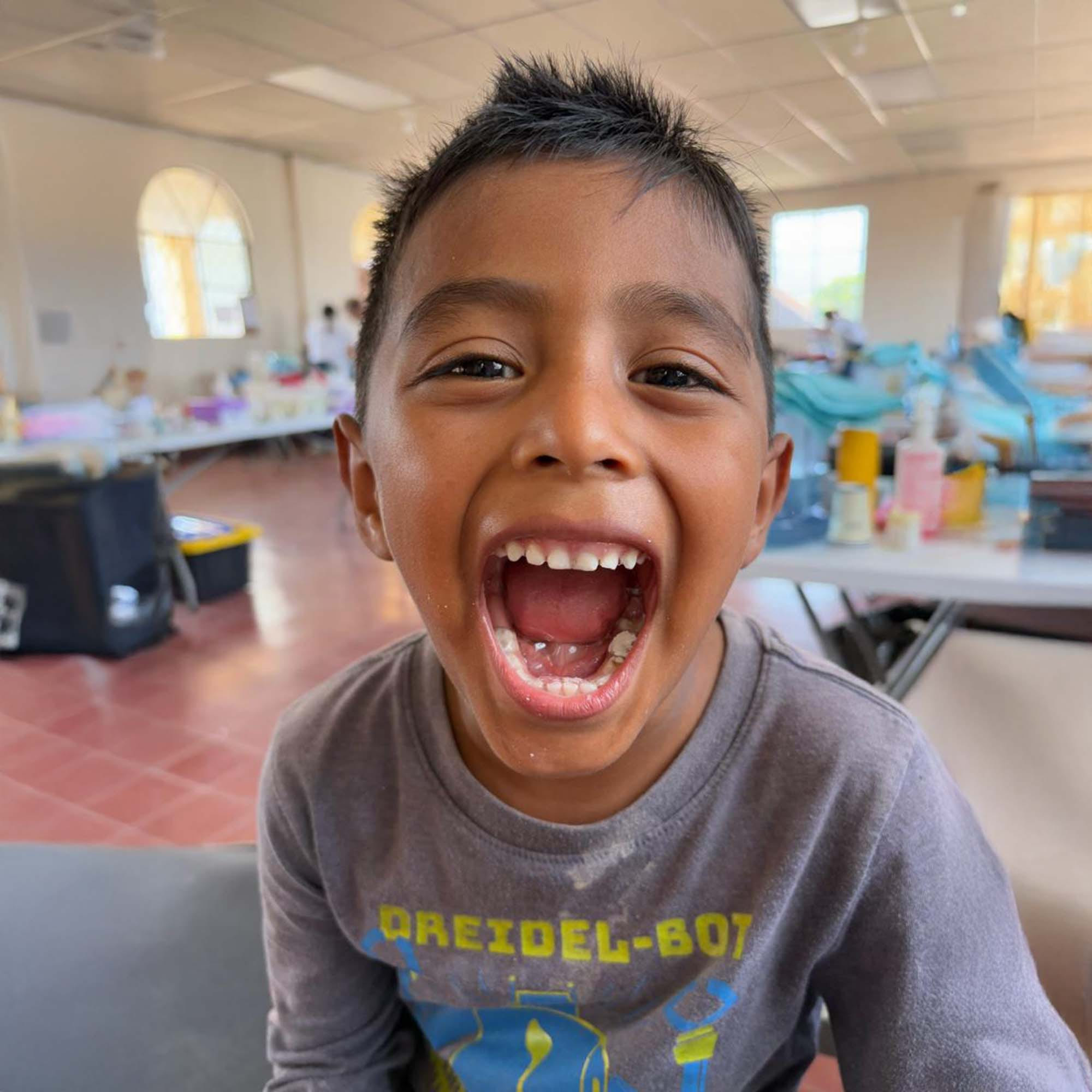 Gutt som gaper høyt i DHWB programmet_2 Gutt som gaper høyt i DHWB programmet