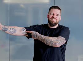 Eiriks tatovering av logosymbol Eiriks tatovering av logosymbol