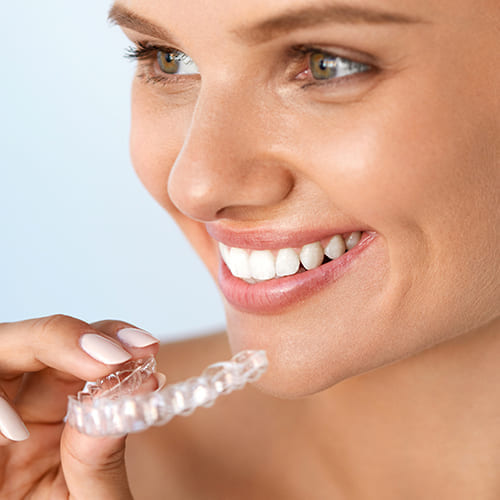 Usynlig tannregulering skinne