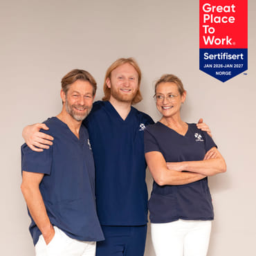 Gruppebilde av behandlere og GPW logo