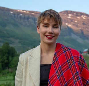 Portrettbilde av Ella Marie Hætta Isaksen