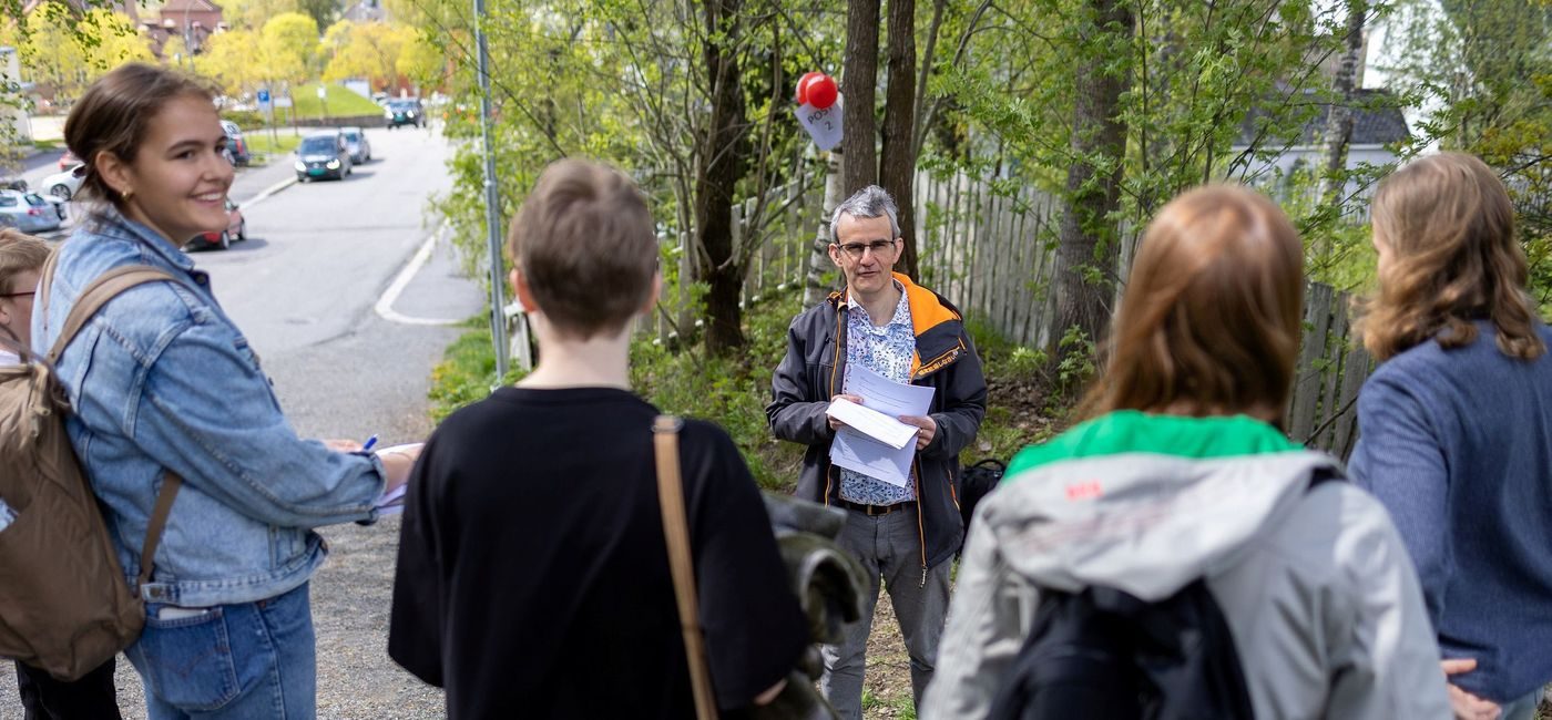 Uprisen 15 år ble feiret med leseløype