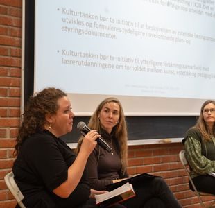 Irene Brodshaug, Synne Sagstad Imeland, Ingvild Margrethe Birkeland og Gry Uhlin-Engstu under lanseringen av den første rapporten om SKUP.