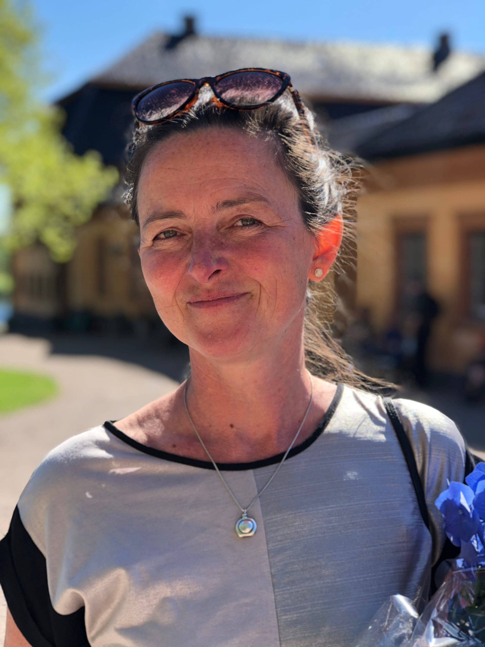 Julia Vance - portrett