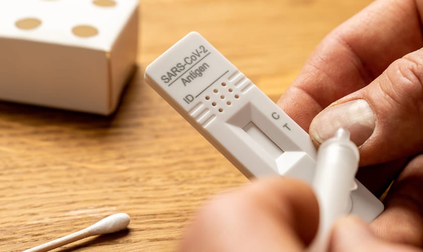 Illustrasjonsbilde av en hjemmetest for korona. Foto: iStock