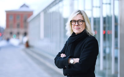 Portrettbilde av Helle Christin Nyhuus, leder i Norsk Lektorlag. Foto: Fartein Rudjord.