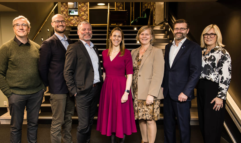 Gruppebilde av Morten Ingebrigtsen Wedege (nestleder i Naturviterne), Anne Karin Rime (Legeforeningen), Jan Inge Eidem (Samfunnsøkonomene), Håkon Kongsrud Skard (Psykologforeningen), Helle Christin Nyhuus (leder i Norsk Lektorlag) og Morten Boland Jørgensen (Econa).