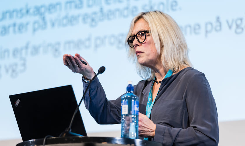 Lektorlagets leder Helle Christin Nyhuus på Lektorkonferansen i 2021. Bilde.