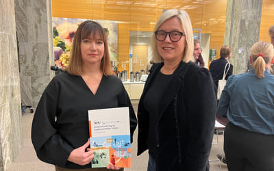 Lektorlagets fagsjef Wenche Bakkebråten Rasen og leder Helle Christin Nyhuus. Bilde.