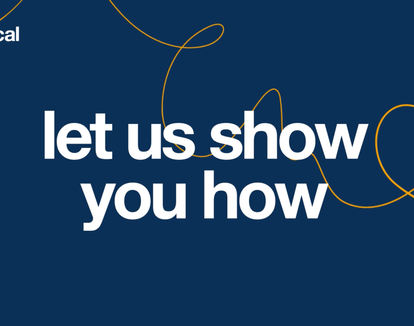 Blå sluttplakat med teksten «Let’s get practical – let us show you how» og en gul linje som slynger seg gjennom bildet.