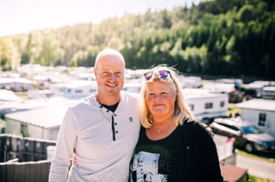 Trond har campingvogn som fastligger.