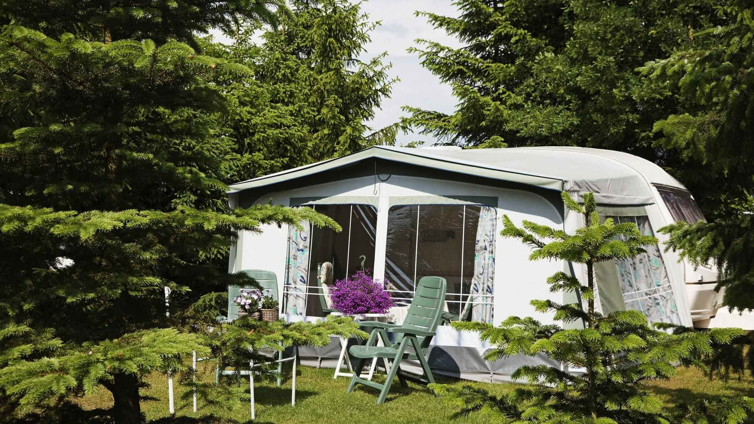 Campingvogn med fortelt