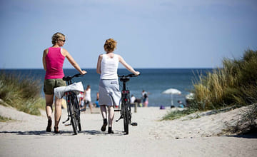 Kort vei til stranden når du er på camping i Danmark
