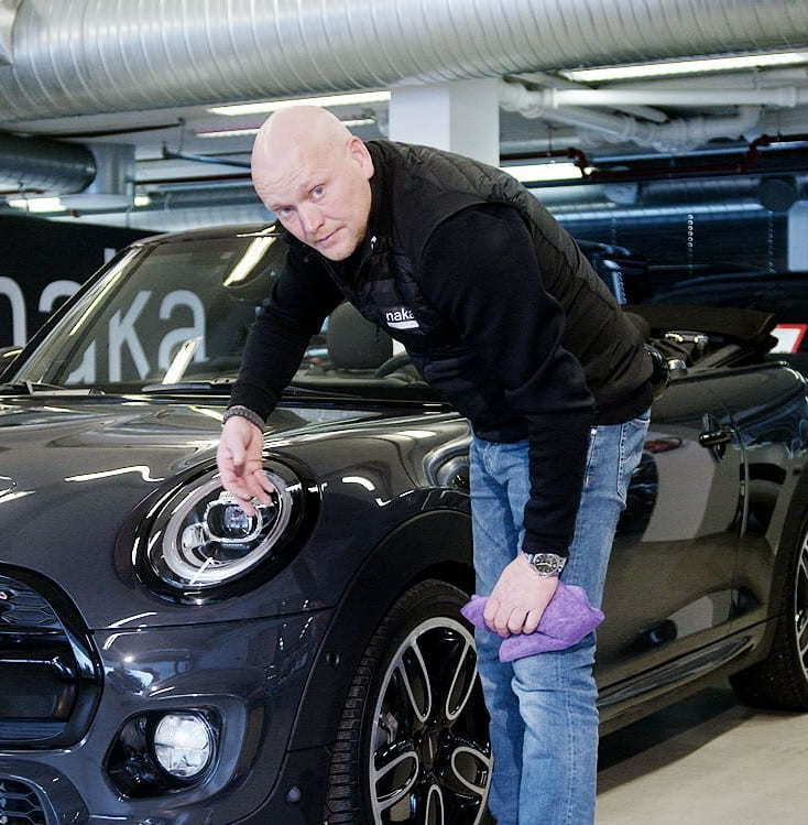 Vasker frontlyktene for å unngå is på billysene