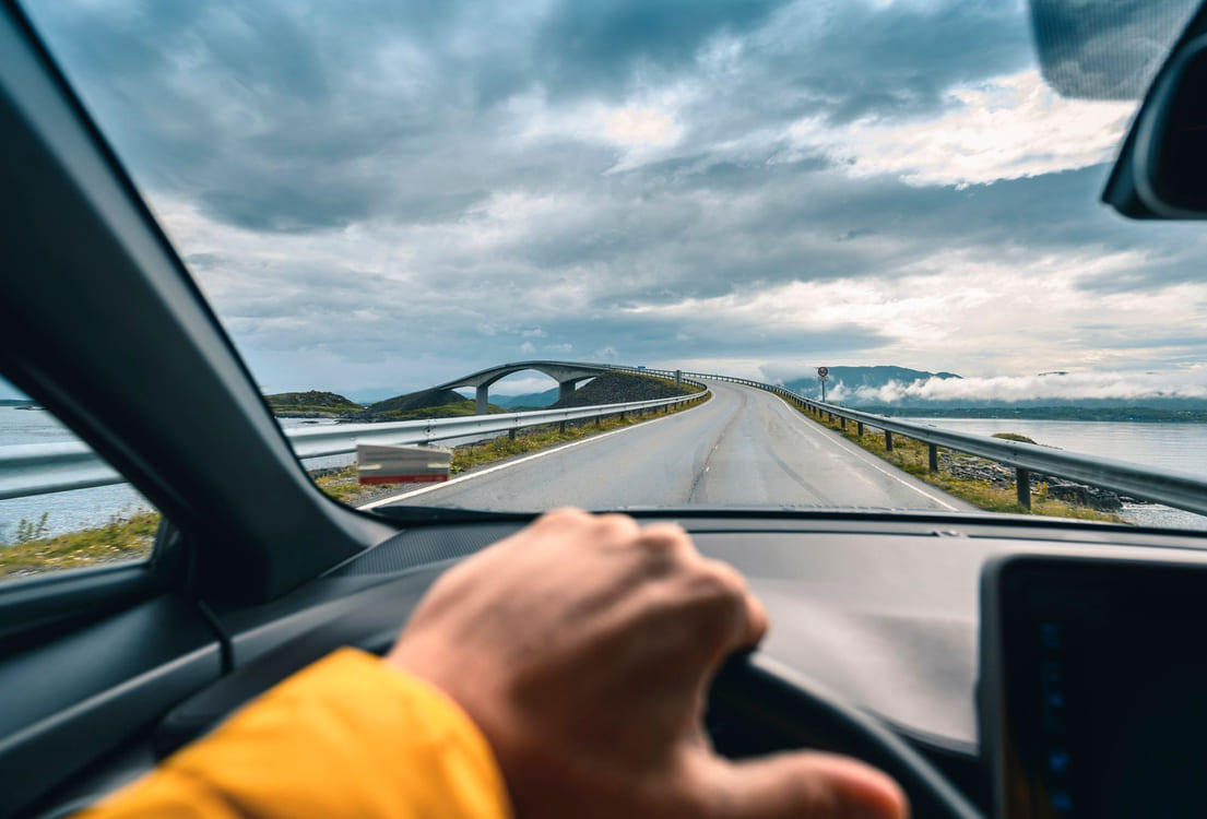 Bil på Atlanterhavsveien