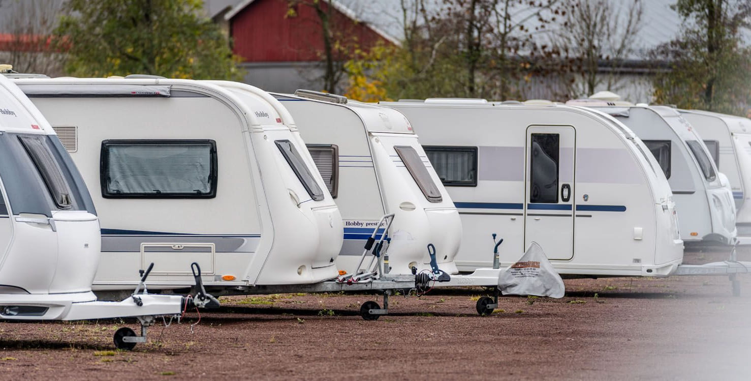 På tide med service på campingvogna?