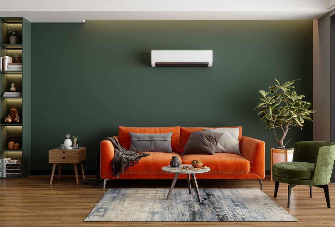 grønn vegg med varmepumpe