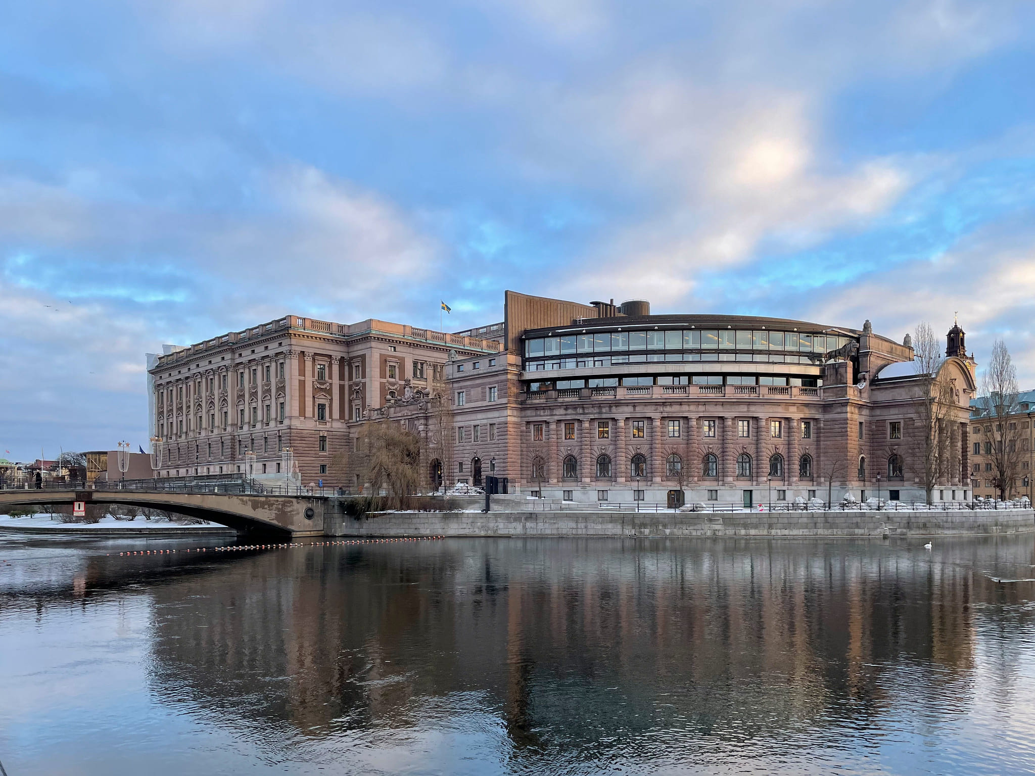 Debate in Sweden regarding wealth tax following political changes