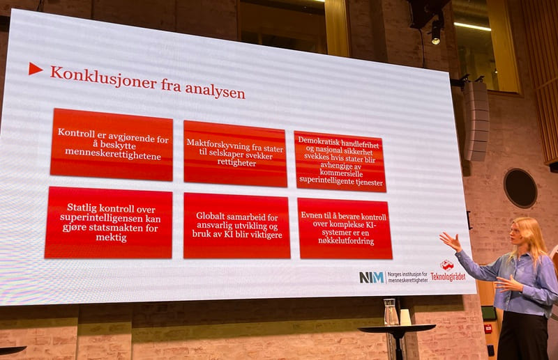 Foto av Hanne Sofie Lindahl som presenterer konklusjonene fra rapporten om superintelligens