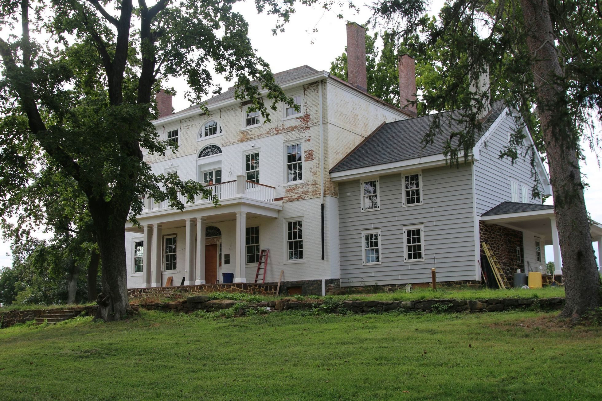 Ungkarslivet ute, seieren inne TGN